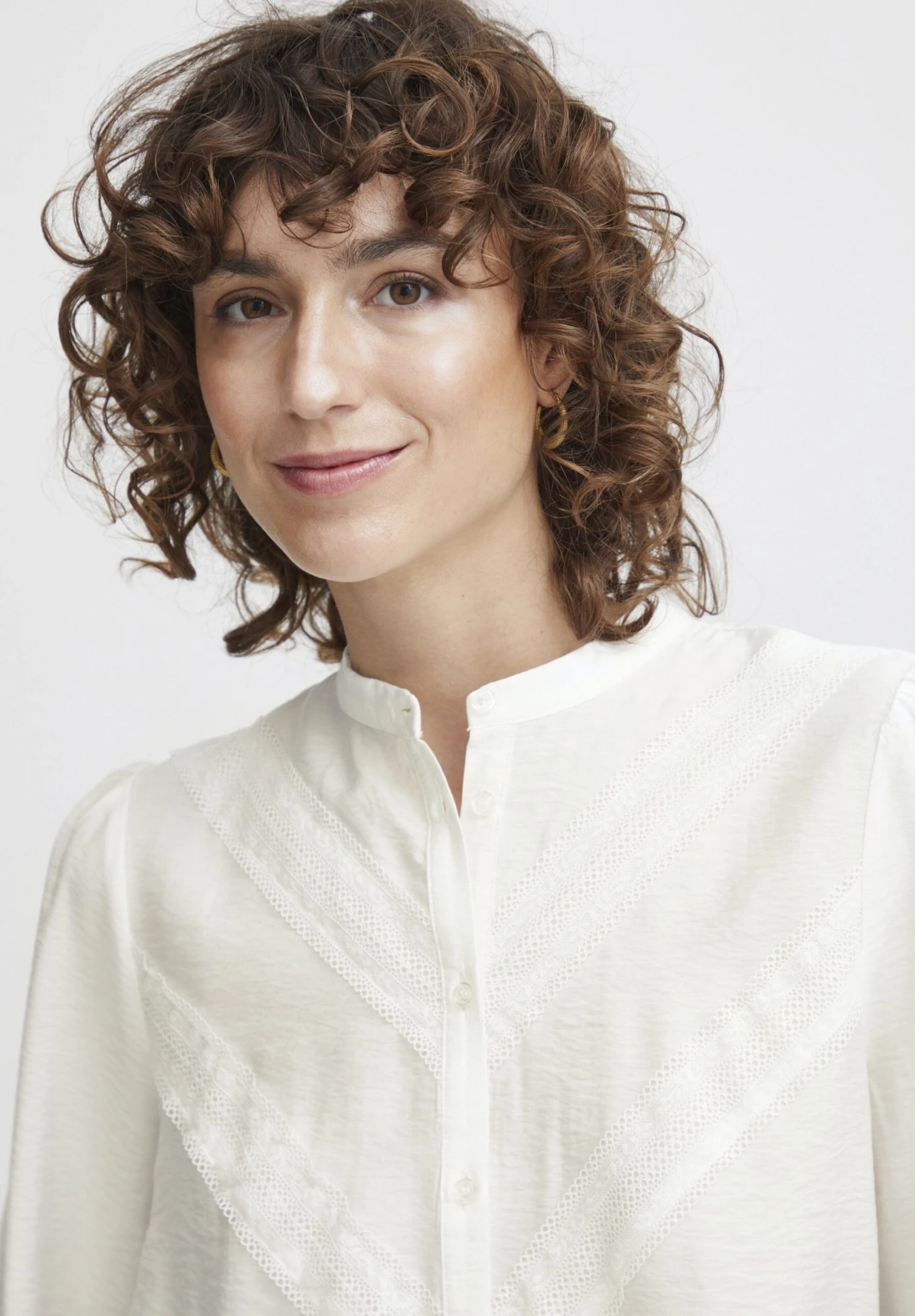 B.young ByilanoCamiciaOff White Donna Camicie E Bluse BY221E0GU-A11 4 B.young ByilanoCamiciaOff White Donna Camicie E Bluse BY221E0GU-A11 - immagine 4