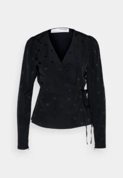 Selected Femme Slfludwika Maglietta A Manica LungaBlack Donna T-shirt E Top SE521E0UZ-Q11 -Vendite Next 9bcca74fe0154983848107524899299f scaled