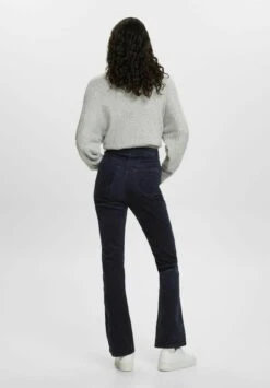 Edc By Esprit Mit -Schnitt Und Hohem BundPantaloniNavy Donna Pantaloni ED121A0NX-K11 12 Edc By Esprit Mit -Schnitt Und Hohem BundPantaloniNavy Donna Pantaloni ED121A0NX-K11 -Vendite Next 9df4df6cefc24a52bf58c12521f5468d