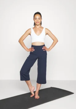 Lululemon Align™ High-Rise Wide-Leg Cropped 58CmPantaloniTrue Navy Donna Pantaloni LLS41E00U-K11 -Vendite Next aaa5276f4b6d4b6293b903a9fe059d54 scaled