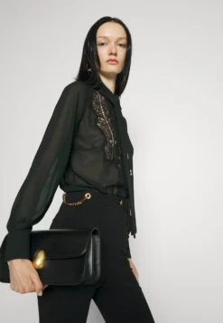 Elisabetta Franchi Womens BlouseCamicettaNero Donna Camicie E Bluse EF121E08Q-Q11 9 Elisabetta Franchi Womens BlouseCamicettaNero Donna Camicie E Bluse EF121E08Q-Q11 -Vendite Next ad7ab43dbaa5433fa9fb7d080b1c3c31 scaled