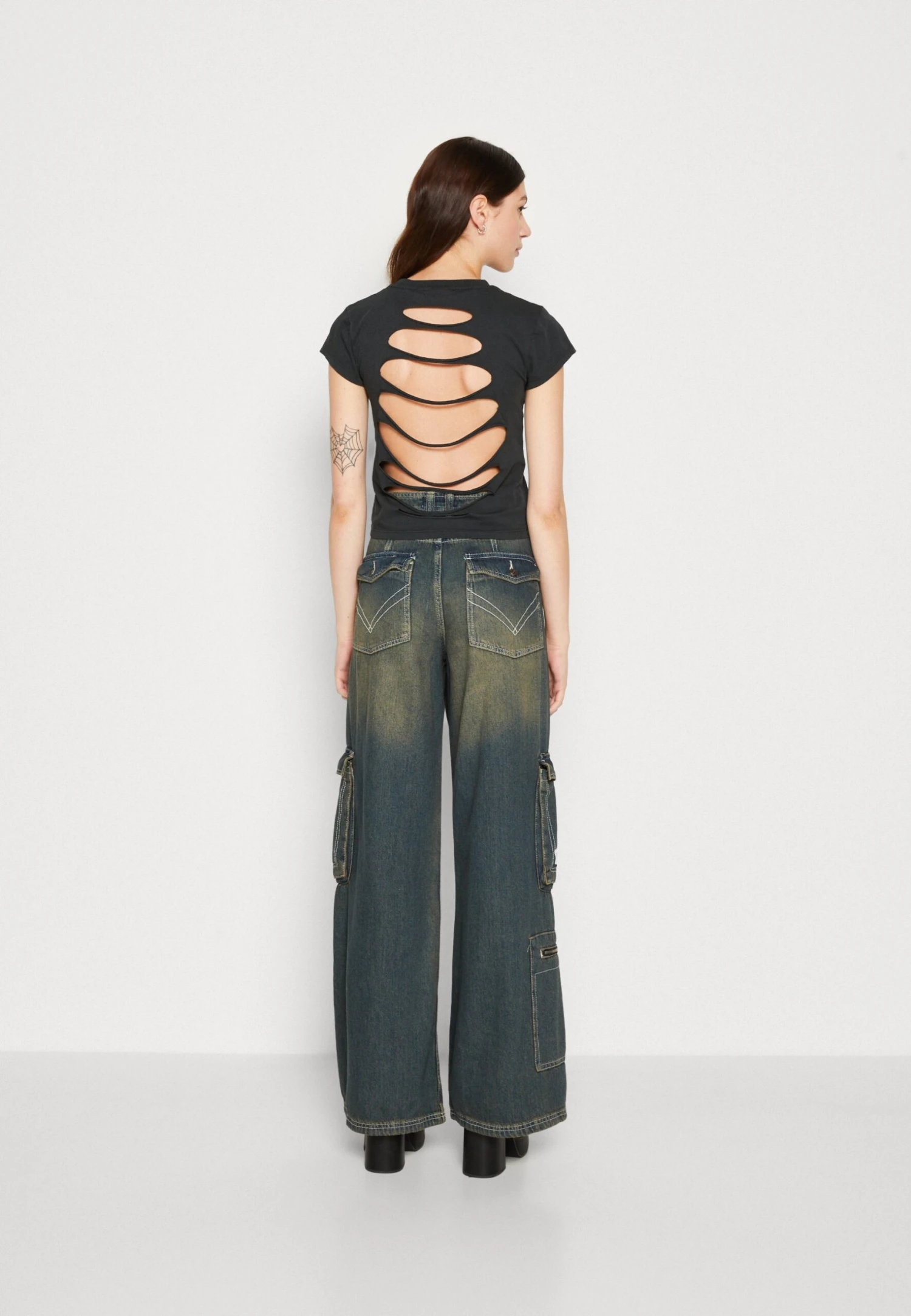 The Ragged Priest Fallen TeeT-Shirt Con StampaBlack Donna T-shirt E Top THJ21D068-Q11 1 The Ragged Priest Fallen TeeT-Shirt Con StampaBlack Donna T-shirt E Top THJ21D068-Q11