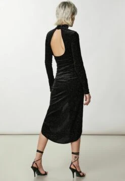 Patrizia Pepe Maglietta A Manica LungaBlack Purple Glitter Donna T-shirt E Top P1421D09U-Q11 -Vendite Next b66830b138d64f9991f17b8b1db400cc