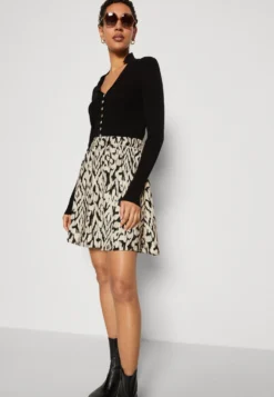 MOSS COPENHAGEN Vlora Skirt - Gonna A Campana - Cement Stroke -Vendite Next b7274d23275c4e62b6f19a46bb7ae358 scaled