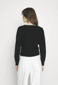 Marella Scanno - Maglietta A Manica Lunga - Black 8 Marella Scanno - Maglietta A Manica Lunga - Black -Vendite Next b72e442295ab44fd828dd680ec8a130b scaled