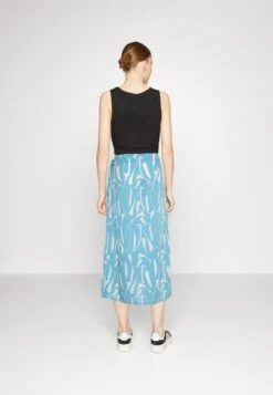 Monki Gonna A PortafoglioBlue/Multi-Coloured Donna Gonne MOQ21B05V-K11 8 Monki Gonna A PortafoglioBlue/Multi-Coloured Donna Gonne MOQ21B05V-K11 -Vendite Next bb560ff04dd34a5789681d78cb958847