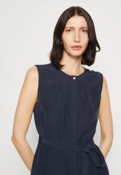 Marc O'Polo Dress Shirt Style Volant Skirt Sleeveless BeltedAbito A CamiciaDeep Blue Sea Donna Vestiti MA321C0X7-K12 -Vendite Next bb6ed8fb146449e9a218ad05c7f17107 scaled