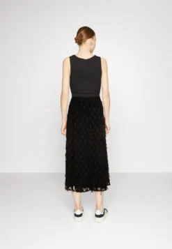 Vila Viamellia Fluffy Midi SkirtGonna LungaBlack Donna Gonne V1021B10N-Q11 8 Vila Viamellia Fluffy Midi SkirtGonna LungaBlack Donna Gonne V1021B10N-Q11 -Vendite Next bf6596b8cacb4c4b9995bcea2c3258d8 scaled