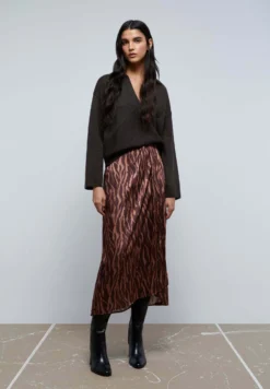 Scalpers Gonna A CampanaBrown Donna Gonne SCF21B02Q-O11 -Vendite Next bfb980b2bfba4cf998908cf2c114b925 scaled