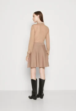 YAS Fonny Hw Noos - Gonna A Campana - Fungi 8 YAS Fonny Hw Noos - Gonna A Campana - Fungi -Vendite Next c4ce568e6bed40d0af9c2cb5ea419247 scaled