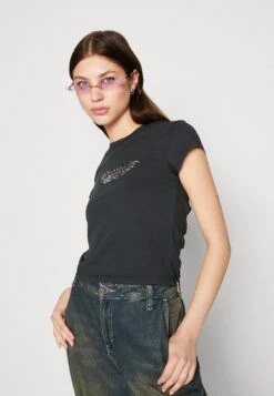 The Ragged Priest Fallen TeeT-Shirt Con StampaBlack Donna T-shirt E Top THJ21D068-Q11 9 The Ragged Priest Fallen TeeT-Shirt Con StampaBlack Donna T-shirt E Top THJ21D068-Q11 -Vendite Next c7b1b973d10f41ea88a8e61e6e29e17d