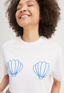 Even&Odd T-Shirt Con StampaWhite Donna T-shirt E Top EV421D25U-A11 9 Even&Odd T-Shirt Con StampaWhite Donna T-shirt E Top EV421D25U-A11 -Vendite Next c7bc57f27790474f9cb7ed7255b6a2ee