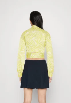 Gina Tricot Twisted TieCamicettaZebra Donna Camicie E Bluse GID21E0G2-Q11 -Vendite Next c91c3e85d7f34e9c907a9c78dba3be93 scaled