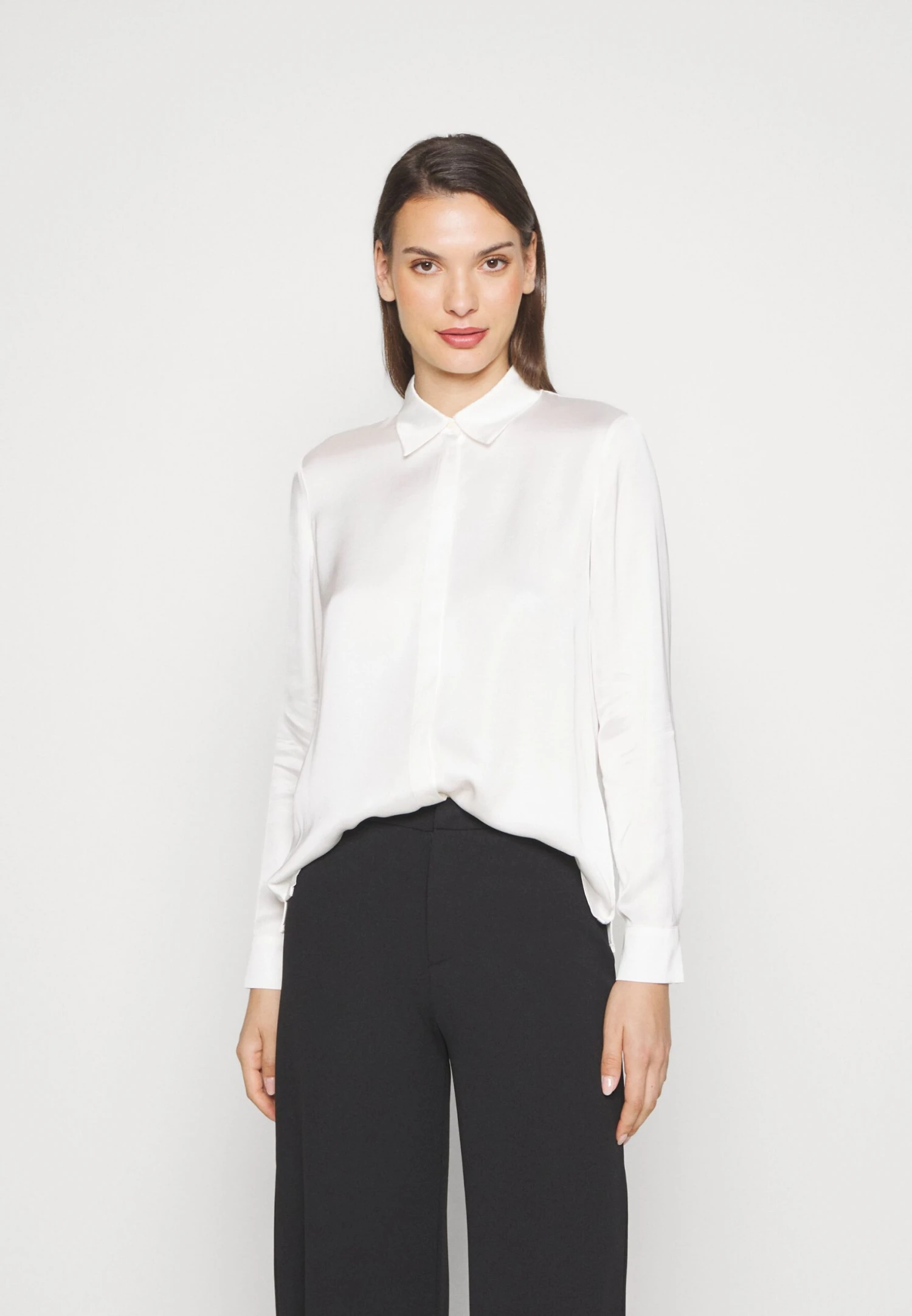 ESPRIT Viscose Sateen BlouseCamiciaOff White Donna Camicie E Bluse ES121E1SO-A11 3 ESPRIT Viscose Sateen BlouseCamiciaOff White Donna Camicie E Bluse ES121E1SO-A11 - immagine 3