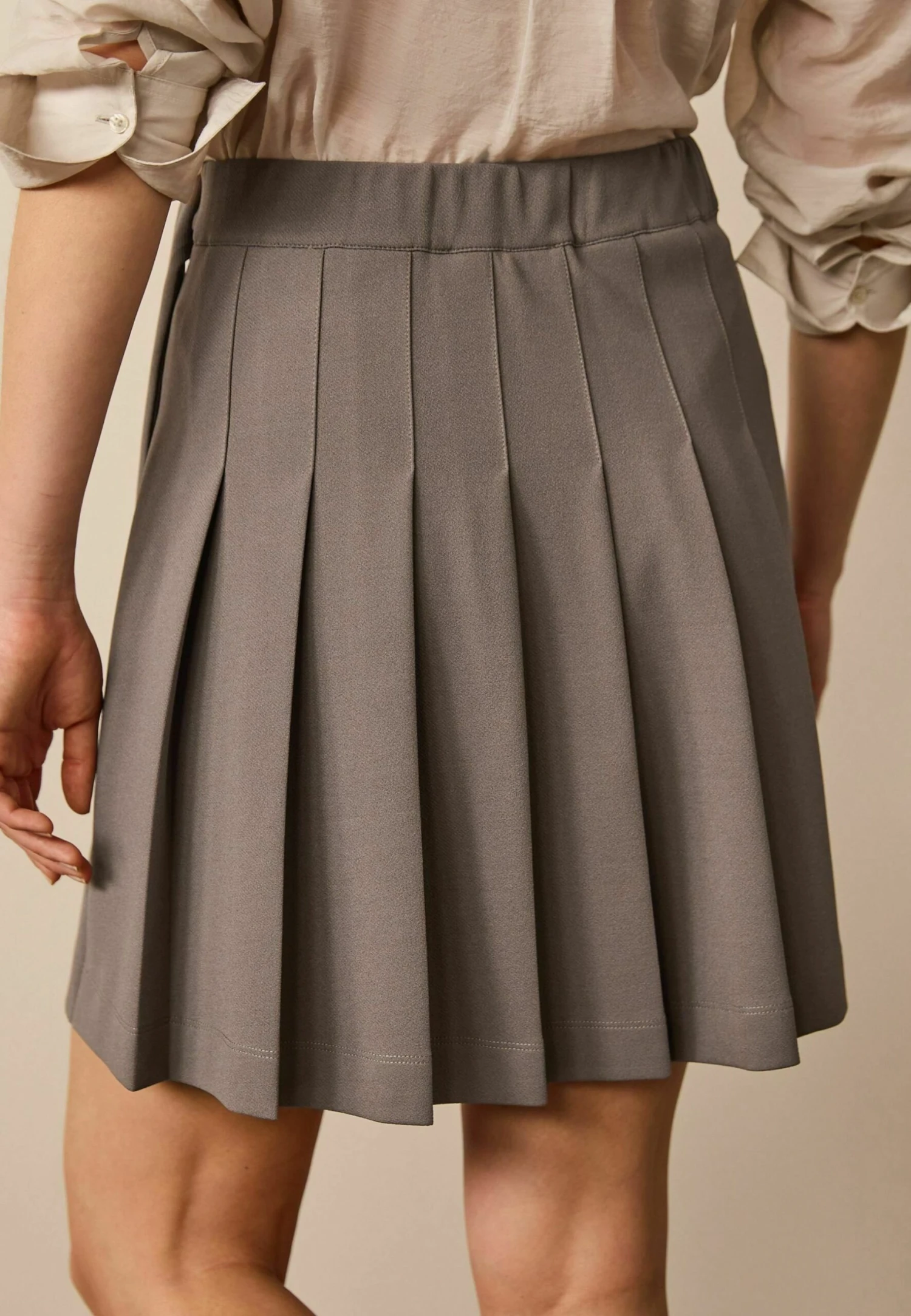 Next Pleated Mini Skirt - Gonna A Campana - Taupe Brown 2 Next Pleated Mini Skirt - Gonna A Campana - Taupe Brown - immagine 2