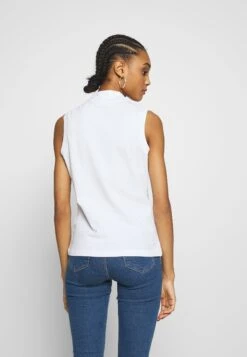 Lacoste PoloWhite Donna T-shirt E Top LA221D05H-A11 -Vendite Next cadf36d50f3948899d18220130b69dfb