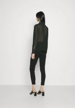 Elisabetta Franchi Womens BlouseCamicettaNero Donna Camicie E Bluse EF121E08Q-Q11 8 Elisabetta Franchi Womens BlouseCamicettaNero Donna Camicie E Bluse EF121E08Q-Q11 -Vendite Next cb3dc343363b4a3a83b92fb8cd140bbc scaled