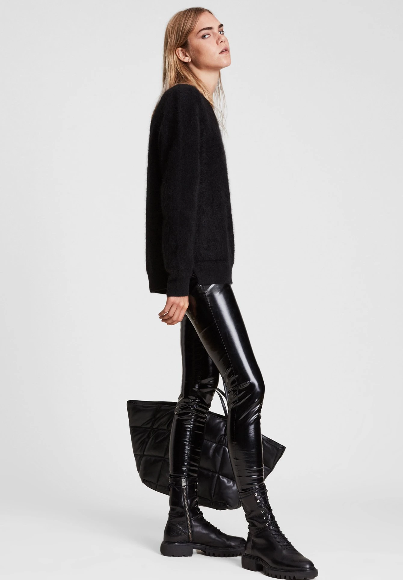 AllSaints Chrissy- Felpa In Pile - Black 4 AllSaints Chrissy- Felpa In Pile - Black - immagine 4