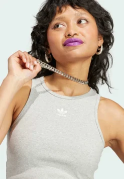 Adidas Originals Essentials TankTopMedium Grey Heather Donna T-shirt E Top AD121E01L-C11 -Vendite Next ccab658e2f344de68760da43f651c89c scaled