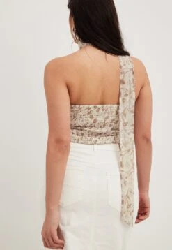 NA-KD Mit Schal-Detail - Top - Flower Melange 6 NA-KD Mit Schal-Detail - Top - Flower Melange -Vendite Next cea8ffbbe787404bbf93e368c0f57bc4