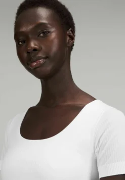 Lululemon Ebb To Street Short SleeveT-Shirt BasicWhite Donna T-shirt E Top LLS21D001-A11 -Vendite Next d08eeaf298d541bc81e7940d7d9f5818