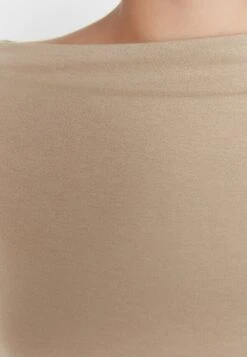 Trendyol Maglietta A Manica LungaBeige Donna T-shirt E Top TRU21E0YA-B11 -Vendite Next d9f9cc766f274e258b28766d56824efe