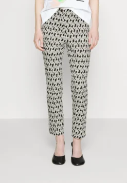 MARC CAIN PantaloniBlack Donna Pantaloni M4R21A0AL-Q11