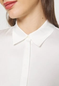ESPRIT Viscose Sateen BlouseCamiciaOff White Donna Camicie E Bluse ES121E1SO-A11 15 ESPRIT Viscose Sateen BlouseCamiciaOff White Donna Camicie E Bluse ES121E1SO-A11 -Vendite Next dc2fc193580f4b849162dd95505889ff