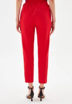 Elastic Back Waist PleatedPantaloniRed Donna Pantaloni ADK21A02M-G11 7 Elastic Back Waist PleatedPantaloniRed Donna Pantaloni ADK21A02M-G11 -Vendite Next dd795ab18a7e47d384d1d15fa148ef69