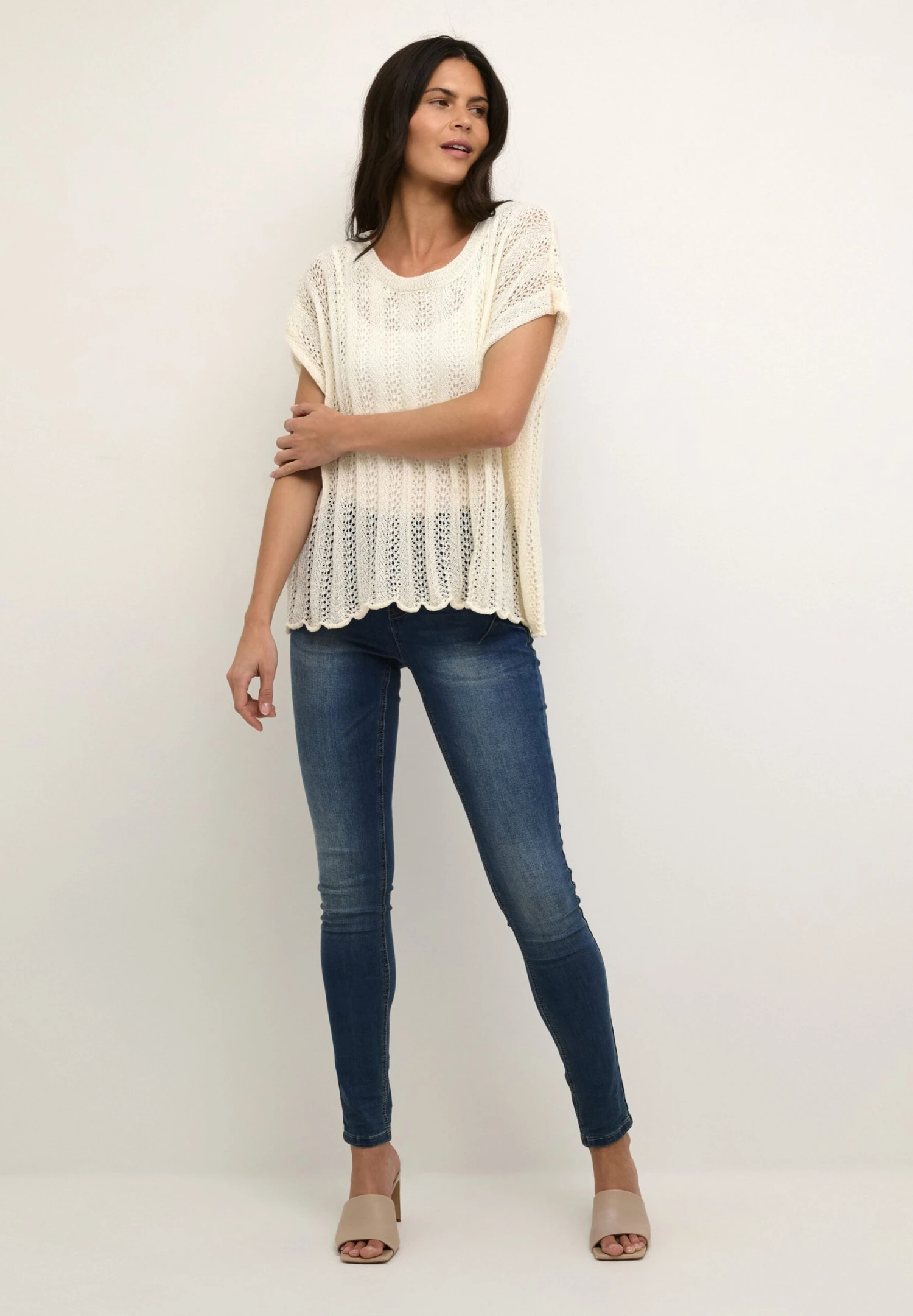 Cream CrrumbaT-Shirt Con StampaSnow White Donna T-shirt E Top CR221G06G-A11 2 Cream CrrumbaT-Shirt Con StampaSnow White Donna T-shirt E Top CR221G06G-A11 - immagine 2