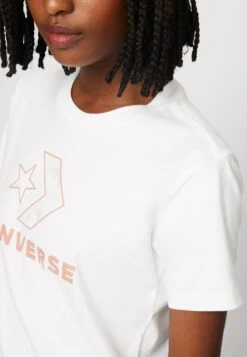 Converse Floral Star Chevron Short SleeveT-Shirt Con StampaWhite Donna T-shirt E Top CO421D0BS-A11 11 Converse Floral Star Chevron Short SleeveT-Shirt Con StampaWhite Donna T-shirt E Top CO421D0BS-A11 -Vendite Next e134744a91a240ac84d62d5f553bba5e