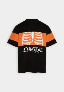 NIGHT ADDICT UnisexT-Shirt Con StampaBlack Donna T-shirt E Top NIJ21001Y-Q11 9 NIGHT ADDICT UnisexT-Shirt Con StampaBlack Donna T-shirt E Top NIJ21001Y-Q11 -Vendite Next e21e3a9d747e46febe7df770656ebe8a