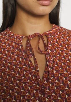 Pepe Jeans KittyCamicettaMulti Donna Camicie E Bluse PE121E0NR-G11 13 Pepe Jeans KittyCamicettaMulti Donna Camicie E Bluse PE121E0NR-G11 -Vendite Next e2aeb6882df84154b3ee008300e90003