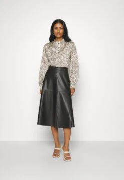 Bruuns Bazaar Vegani Imma SkirtGonna A CampanaBlack Donna Gonne BR321B044-Q11 12 Bruuns Bazaar Vegani Imma SkirtGonna A CampanaBlack Donna Gonne BR321B044-Q11 -Vendite Next e370c051d8384c45b7abc550af7d04d1