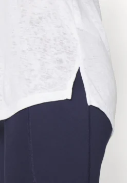 Athleta Breezy Scoop V Neck TeeT-Shirt BasicBright White Donna T-shirt E Top ATI41D01U-C11 -Vendite Next e57b2241958d45e981a735296b748b46 scaled