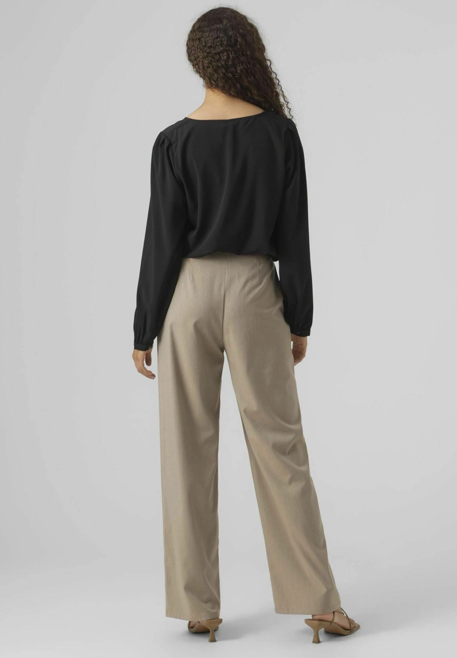 Vero Moda Dagnyalba Waist Regulated PantaloniBrown Lentil Donna Pantaloni VE121A1HW-O11 3 Vero Moda Dagnyalba Waist Regulated PantaloniBrown Lentil Donna Pantaloni VE121A1HW-O11 - immagine 3