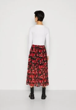 ONLY Onlmarise Midi Skirt Gonna A CampanaRed Donna Gonne ON321B14R-G11 8 ONLY Onlmarise Midi Skirt Gonna A CampanaRed Donna Gonne ON321B14R-G11 -Vendite Next ebf3ac22dcb843f59aedee988d4b364a