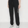 Abercrombie & Fitch Long Life Logo SundayPantaloni SportiviBlack Beauty Donna Pantaloni A0F21A042-Q11