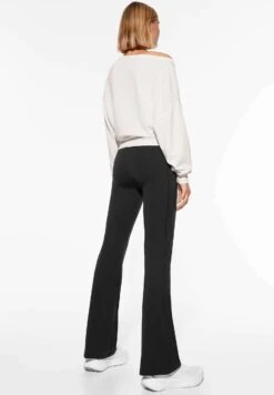 Oysho Off-Shoulder - Felpa - White 8 Oysho Off-Shoulder - Felpa - White -Vendite Next f321c13f79d843bb8269ce2b288b3607