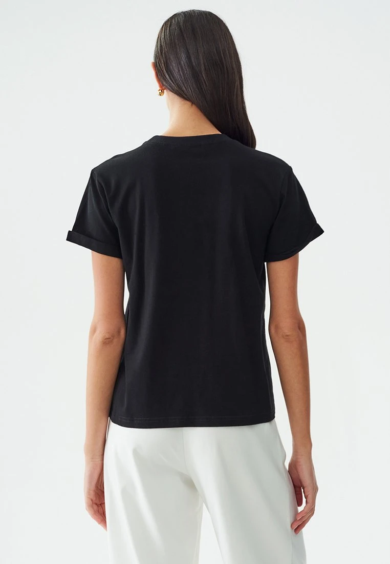 Calli Logo T-Shirt Con StampaBlackWhite Emb Donna T-shirt E Top CFY21D03B-Q11 3 Calli Logo T-Shirt Con StampaBlackWhite Emb Donna T-shirt E Top CFY21D03B-Q11 - immagine 3