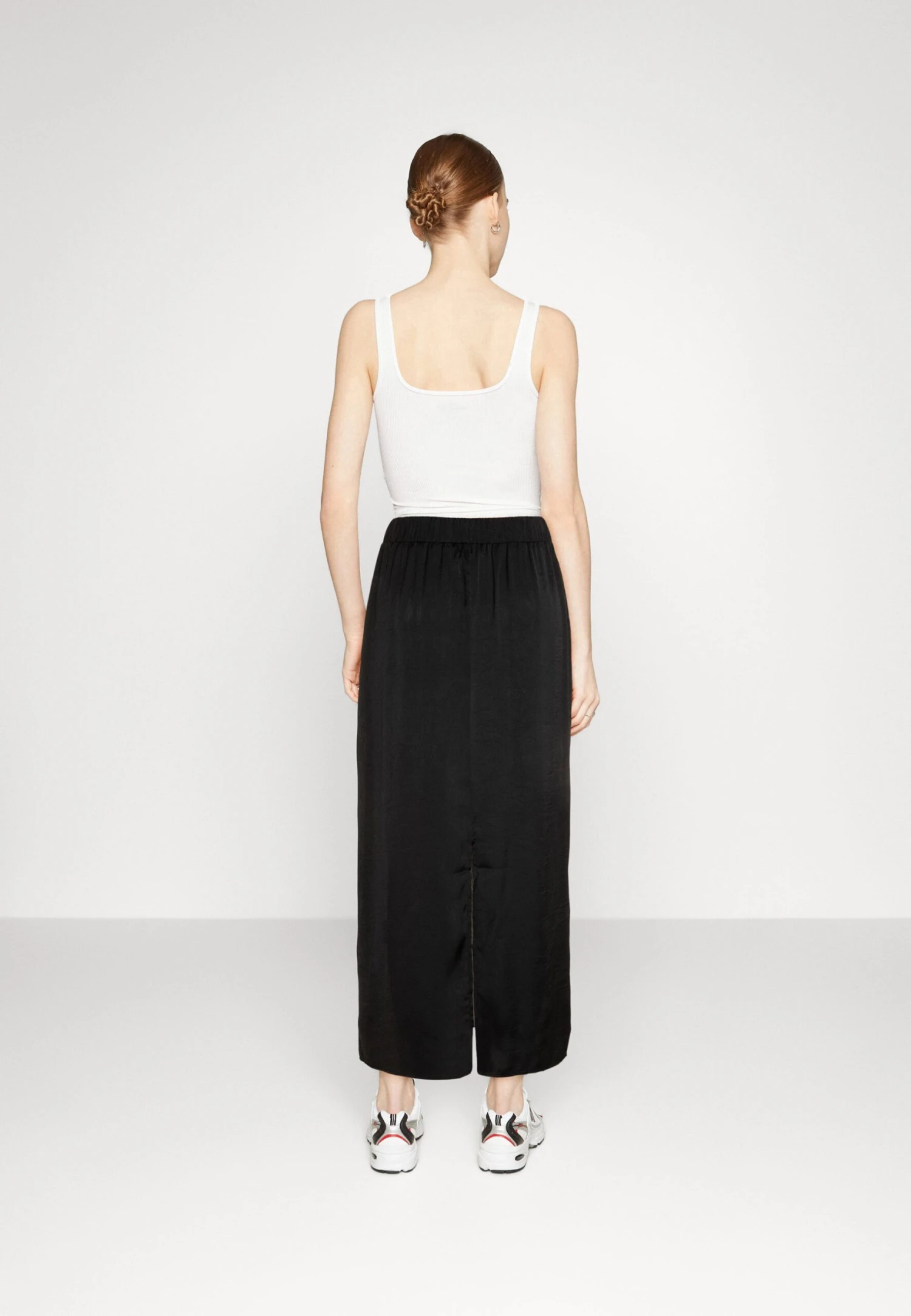 Monki Gonna Lunga - Black Dark 3 Monki Gonna Lunga - Black Dark - immagine 3