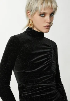 Patrizia Pepe Maglietta A Manica LungaBlack Purple Glitter Donna T-shirt E Top P1421D09U-Q11 -Vendite Next fade2af5a2f4425189a5162ad89cf5cb scaled