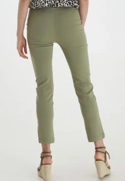 B.young Bydixi Cigaret PantsPantaloniOil Green Donna Pantaloni BY221A05T-M11 -Vendite Next fc32d1802b3647aab7563ab36fc87cc6 scaled