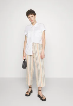 Marks & Spencer Camicia - Soft White -Vendite Next fcbde9e2ddcd4fb3967a7b1c9c9ce56a scaled