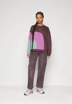 Roxy Happy DaizeFelpaBitter Chocolate Donna Felpe RO521J0DP-O11 -Vendite Next fed69b1b55b340c2b4ca3ccdc76ab94b